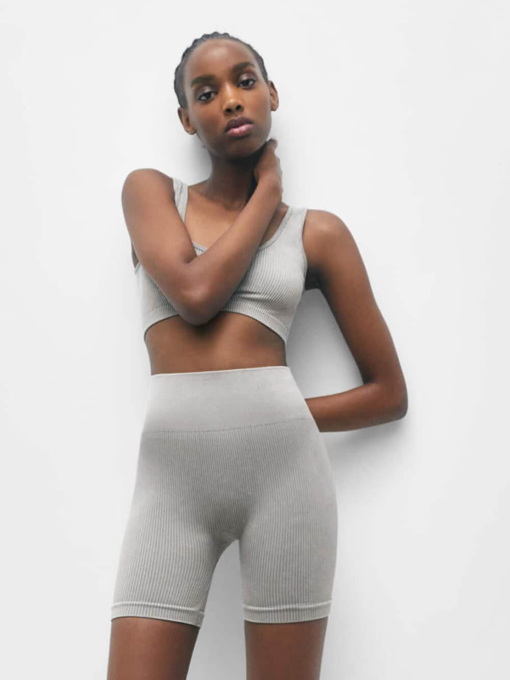 Seamless cycling shorts