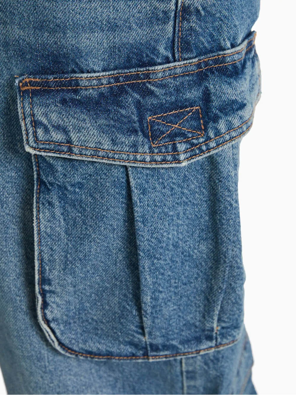 Multi-pocket cargo jeans