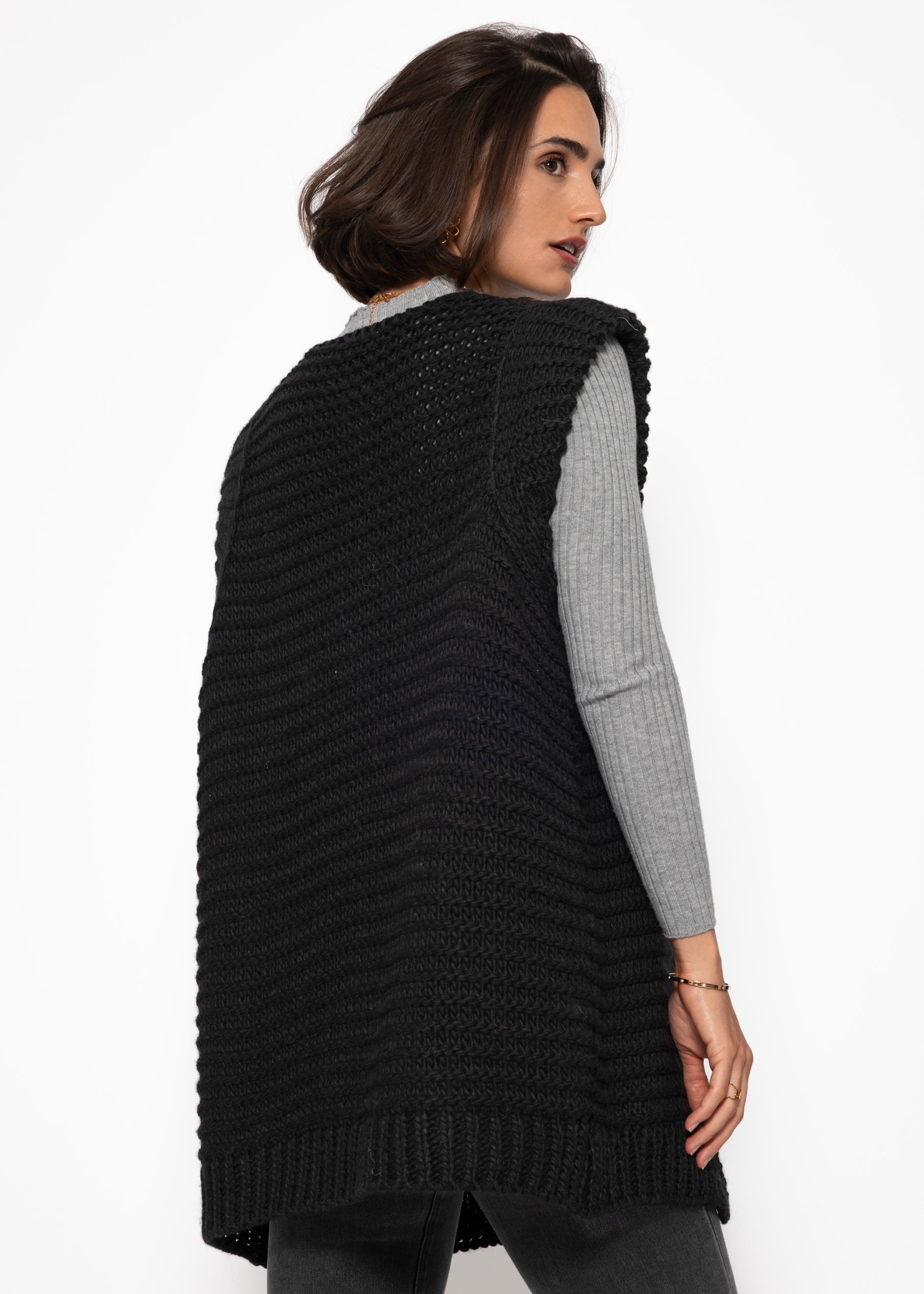 Chaleco largo de punto sin mangas con hombros estructurados - negro